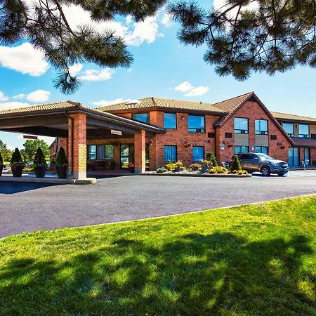 Comfort Inn Hwy 401 Кингстон Экстерьер фото