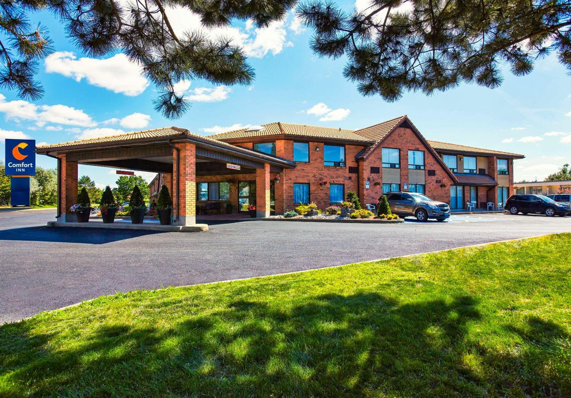 Comfort Inn Hwy 401 Кингстон Экстерьер фото